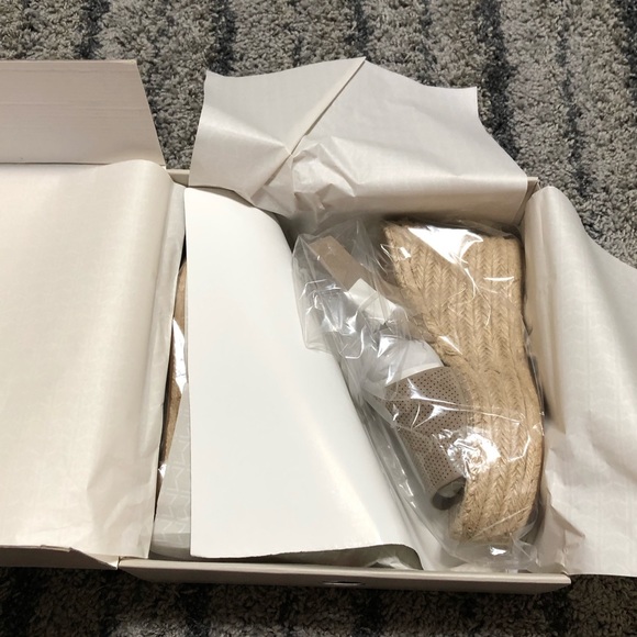 Marc Fisher Andela Slingback Espadrille Wedge - Picture 10 of 16